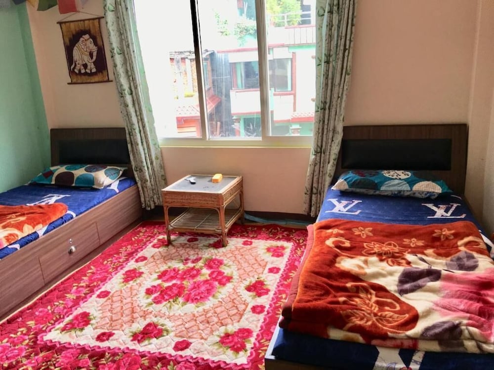 Sara's Backpackers Hotel