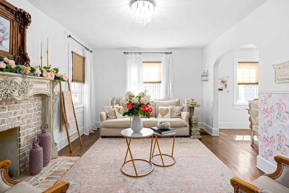 The Pink & Old Clarksville House