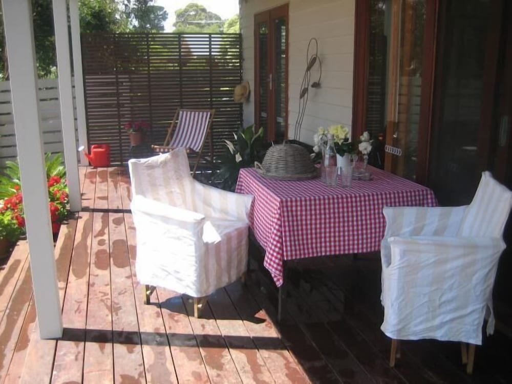 The Guest Room Mt. Martha - Image 3