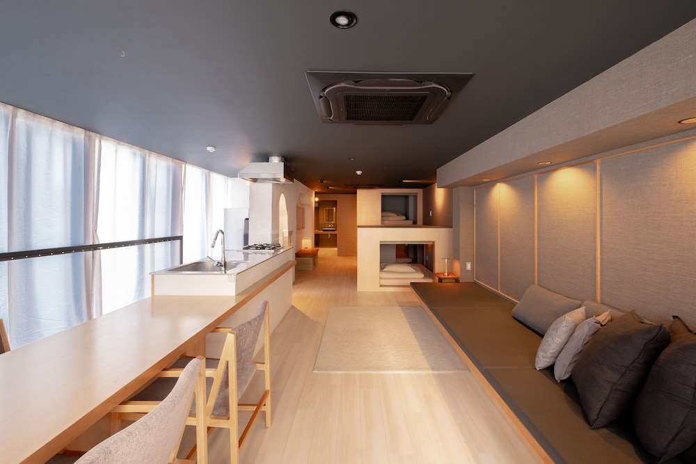 AET HOTEL