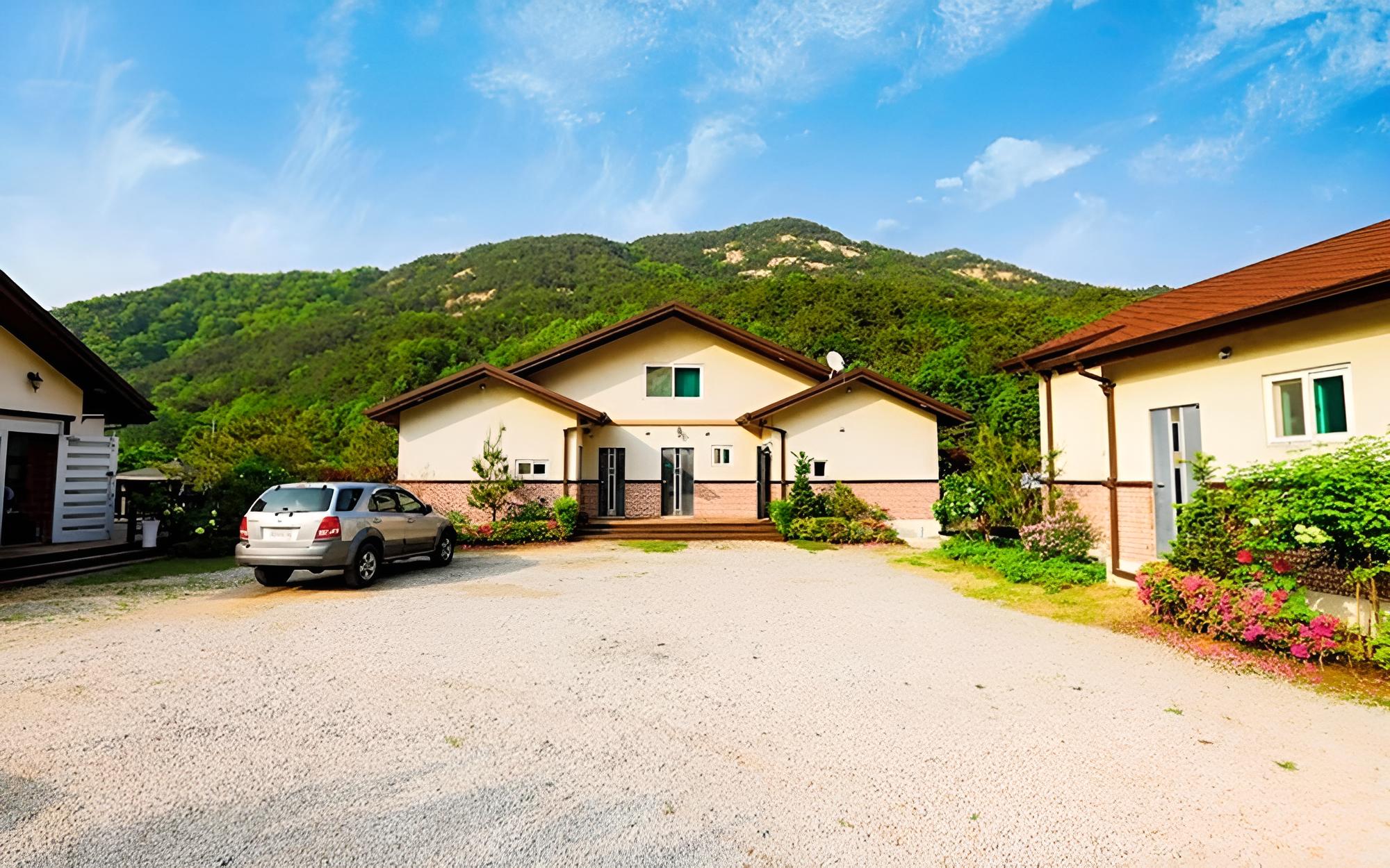 Goesan Geumneung Hwangto Pension view 5