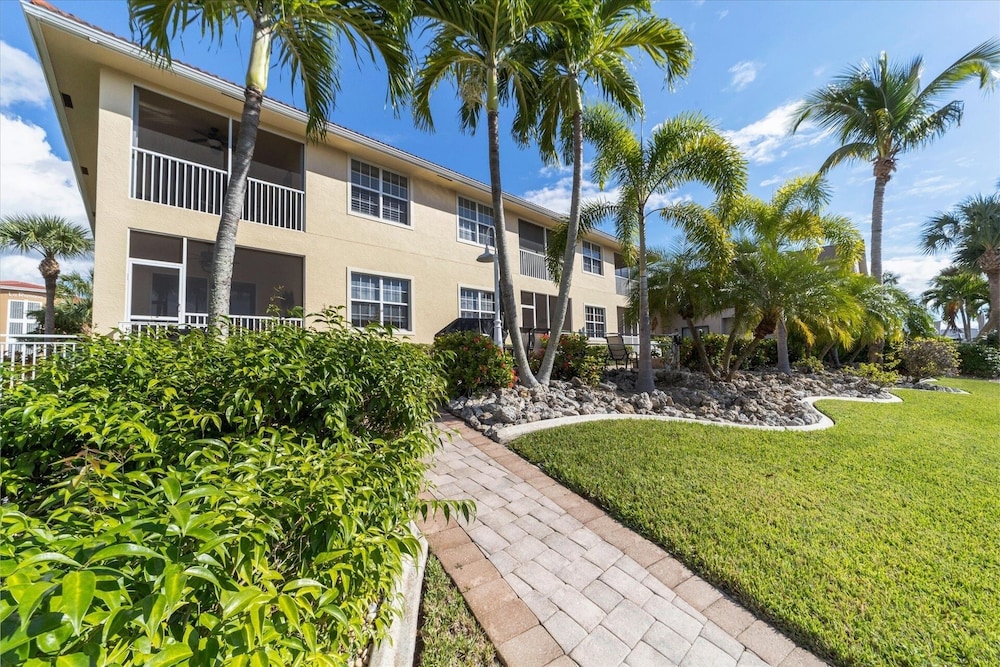 Punta Gorda 3-Bedroom Canalfront Vacation Condo with Dock 3 Condo