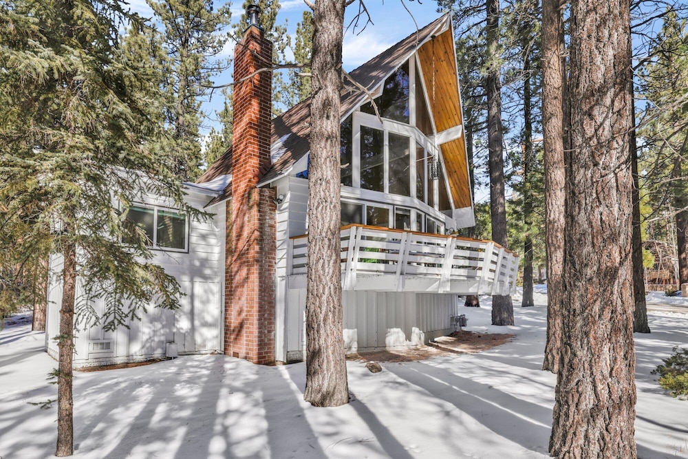 Mid-century Modern Chalet #1927