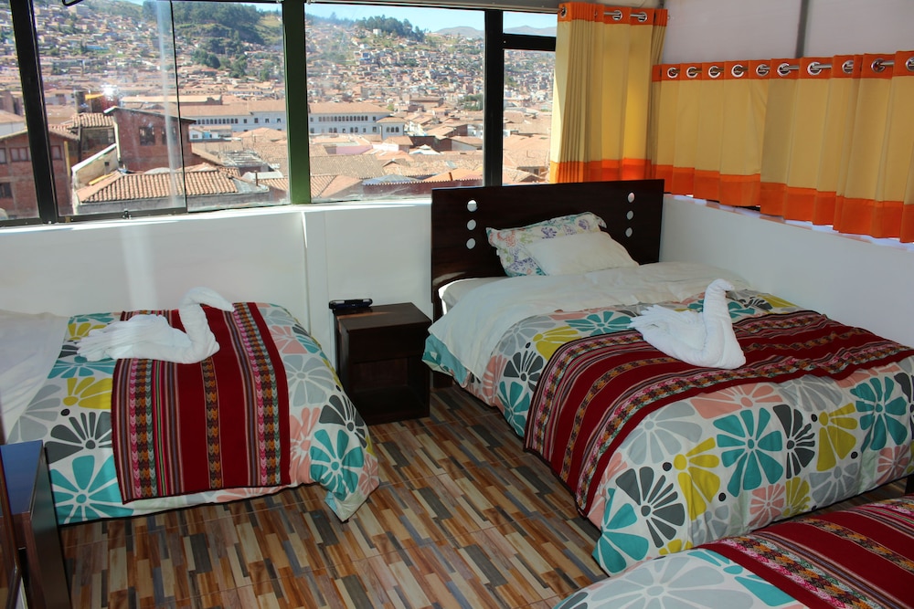 Qori punku - Hostel
