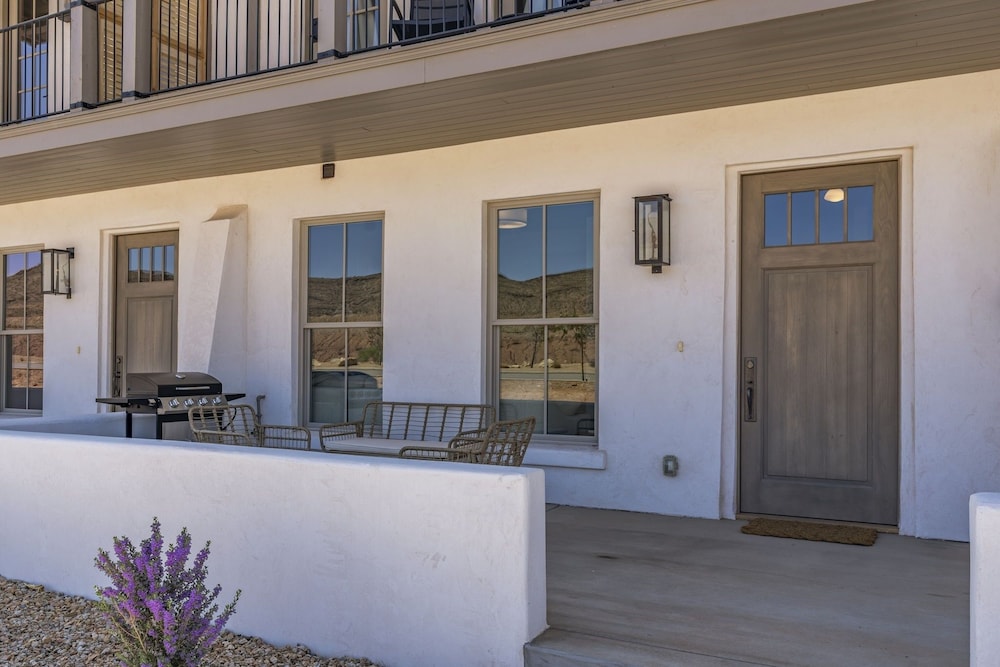 Chateau Bleu 4 Bedroom Townhouse