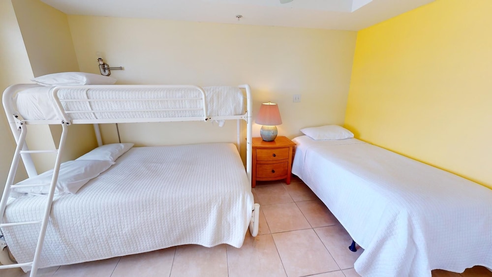 Pier Walk Unit C by Tybee Vacation Rentals
