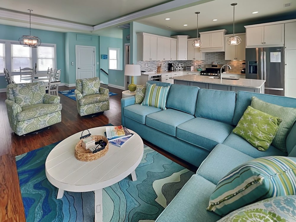 Sandy Feet by Topsail Realty