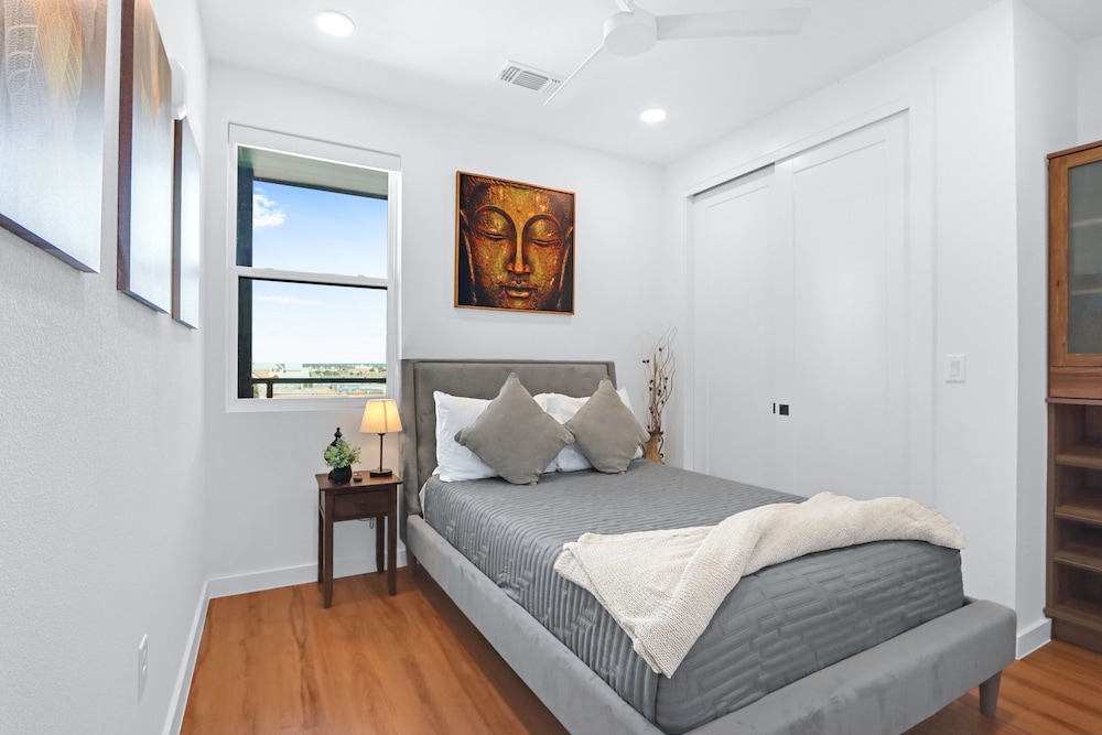 Modern Hill Country Condo for 4 w/ Resort Perks!