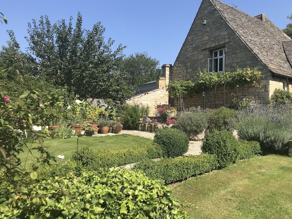 Pigeon House Cottage B&B