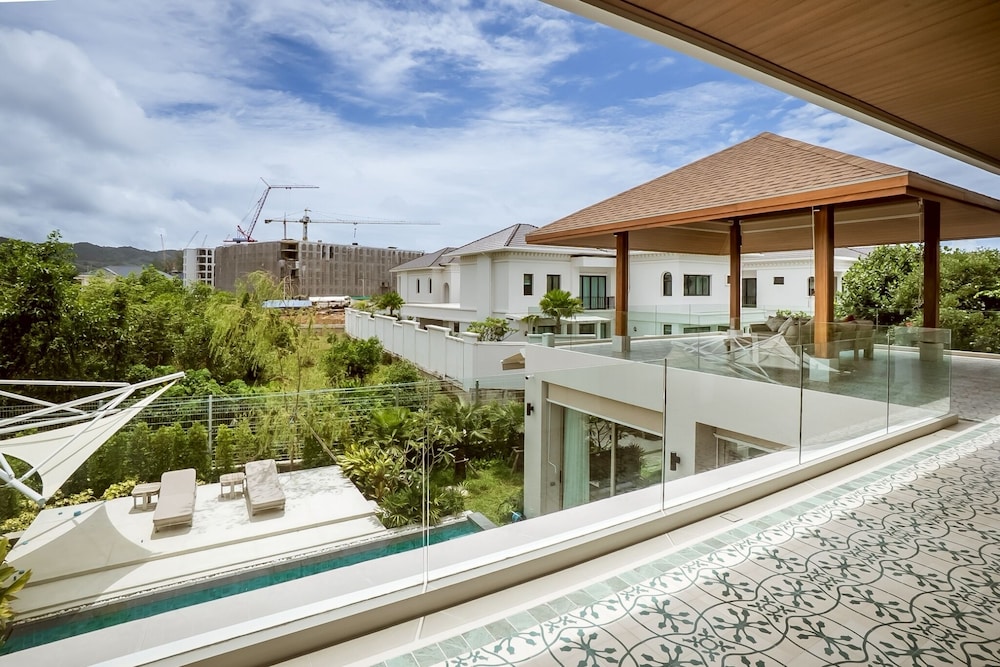 Akal Pool Villa 3BR near Laguna, Bangtao & Beach