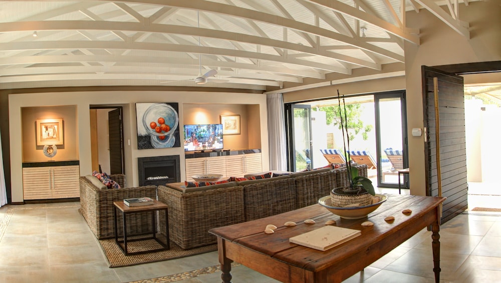 Scallop Guest Lodge