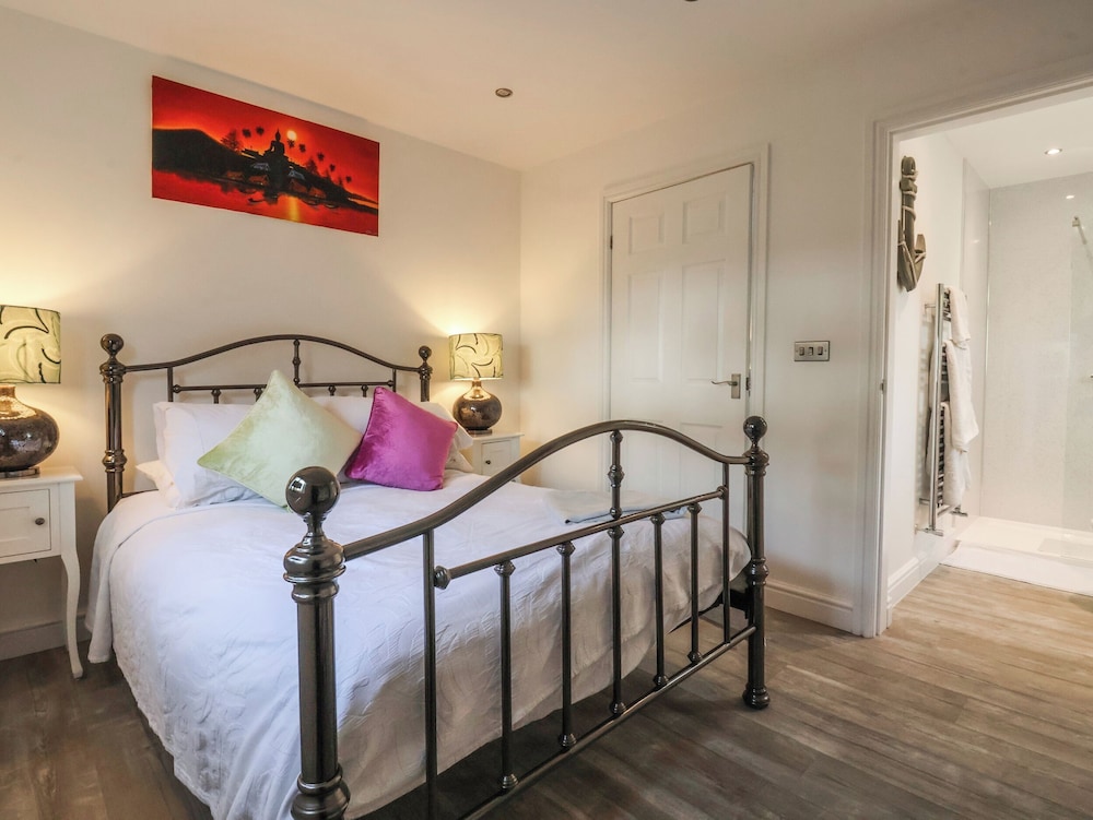 Ellesmere Cottage