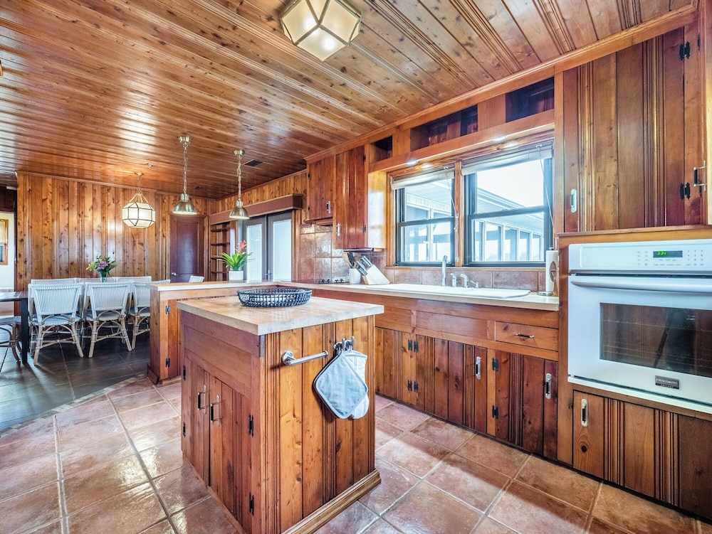 Sea Strapped by Topsail Realty
