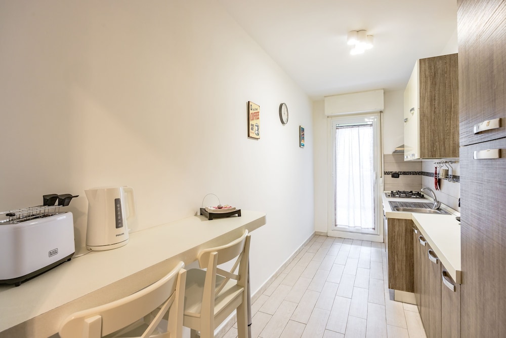 Casa Kenzo With Parking by Napoliapartments