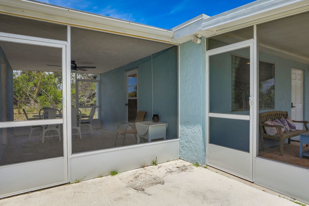Englewood Vacation Home w/ Screened Porch! view 3