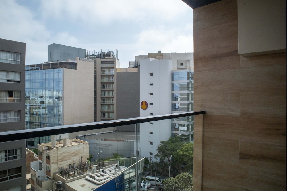 w Stunning 1BR in Miraflores