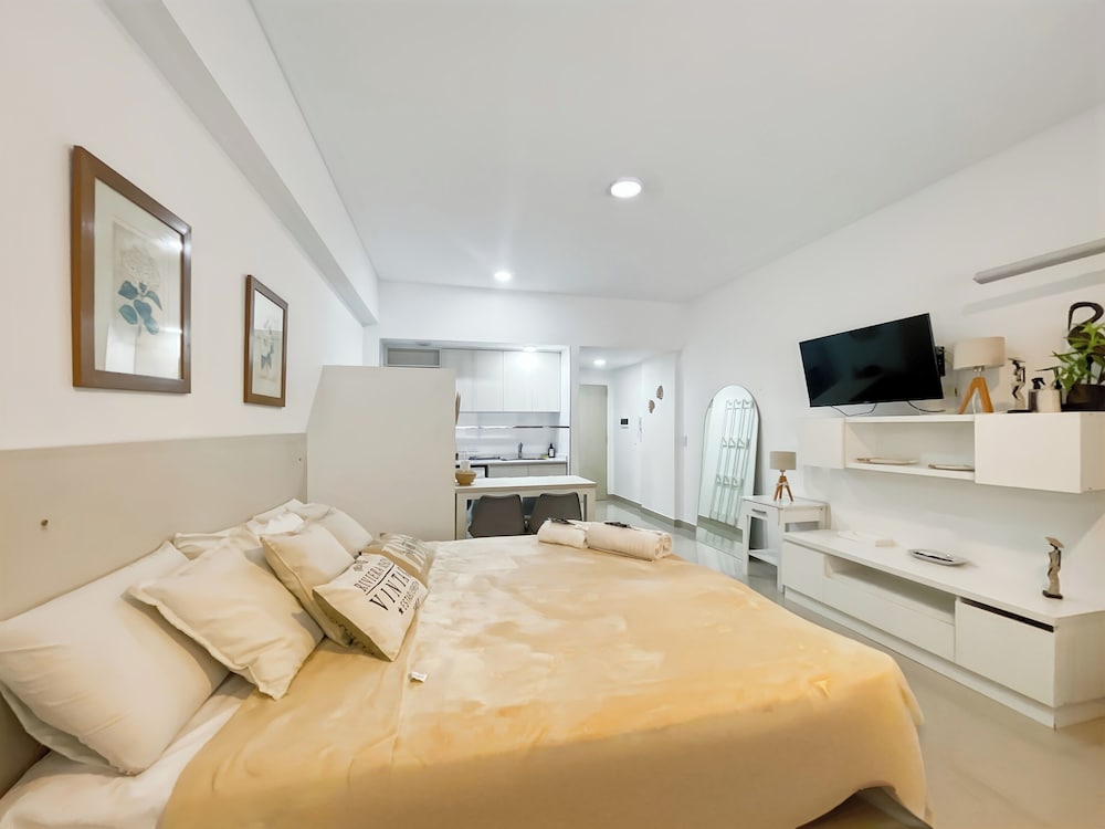 Ayres Suites Moreno