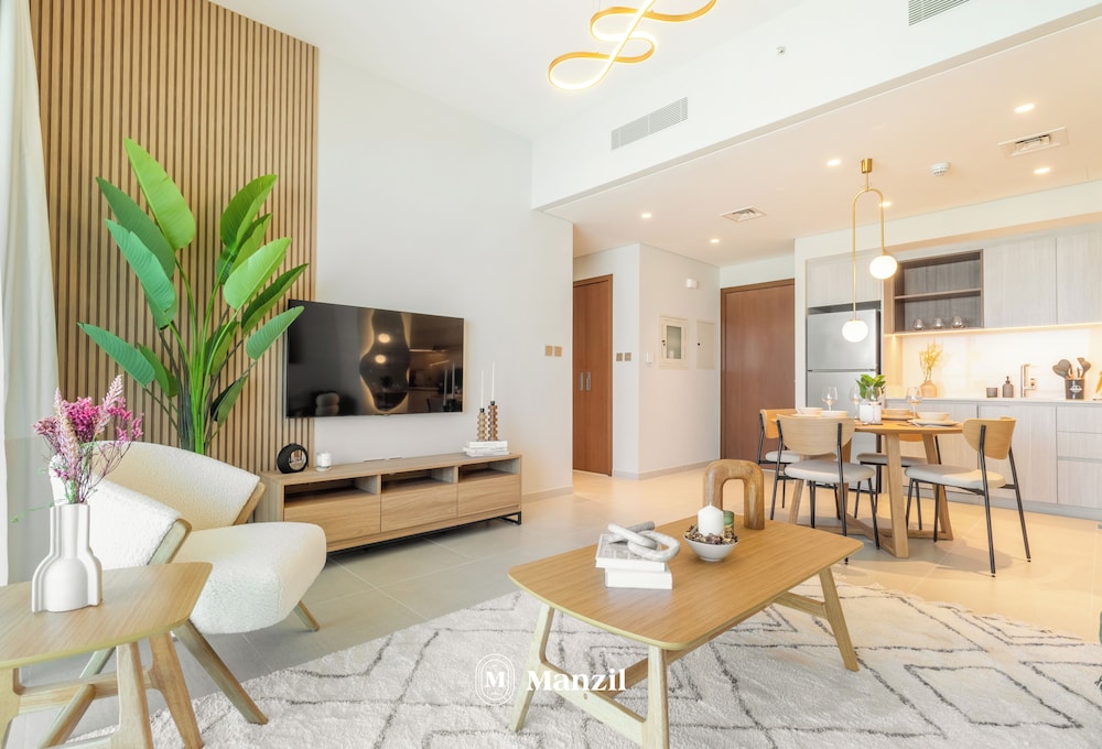Manzil-1BR with Beach & Marina Access