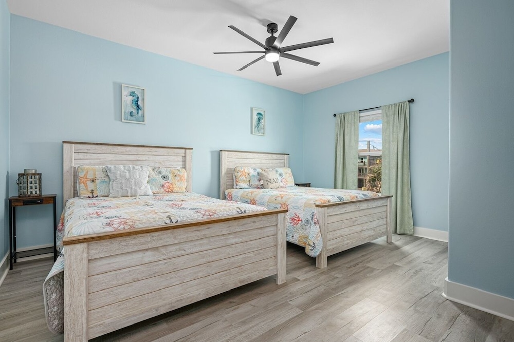 Oceanfront Manor 4 Bedroom Home