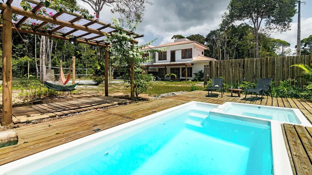 Itaka Reserva Piscina Hidro e Churrasqueira