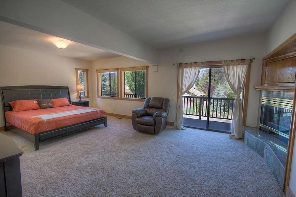 569 Lucerne 4 Bedroom Home by RedAwning