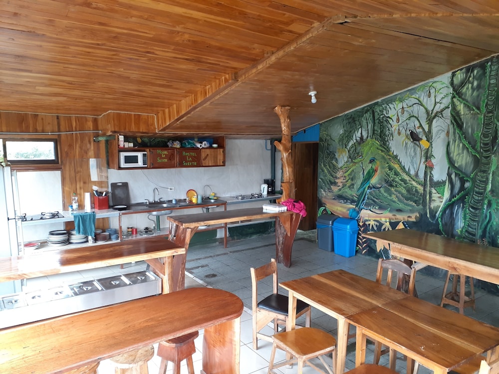 Hostel La Suerte