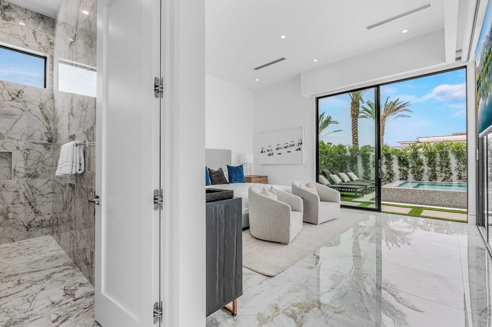 Villa Sleeps 17 w/ Pool, Firepit, Putting Green Bravo Villa 3 by Avantstay