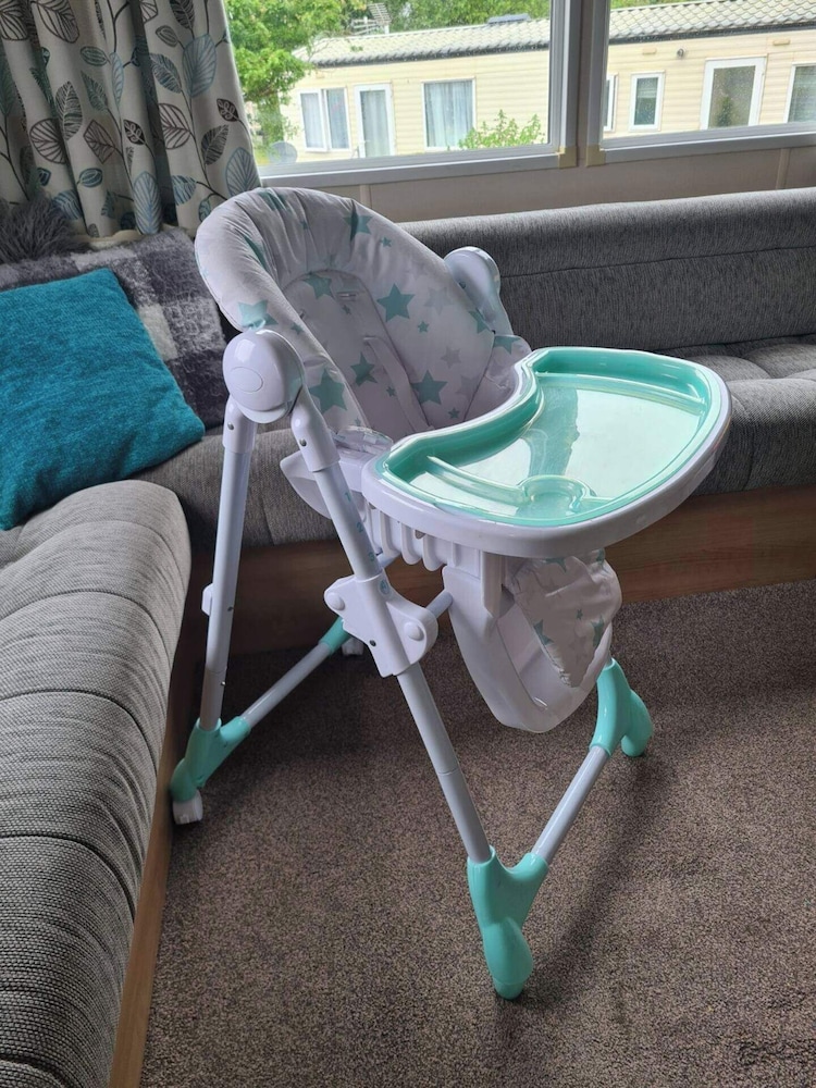 2 Bed Lodge - Sleeps 5 - Parking - Pets - Wifi