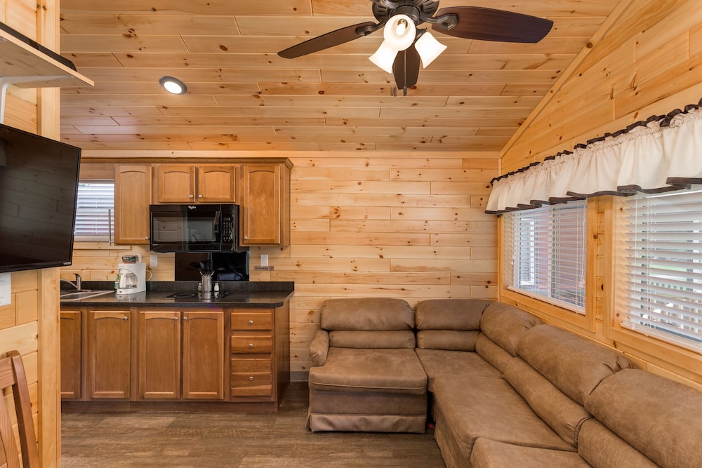 Sun Retreats Nantahala