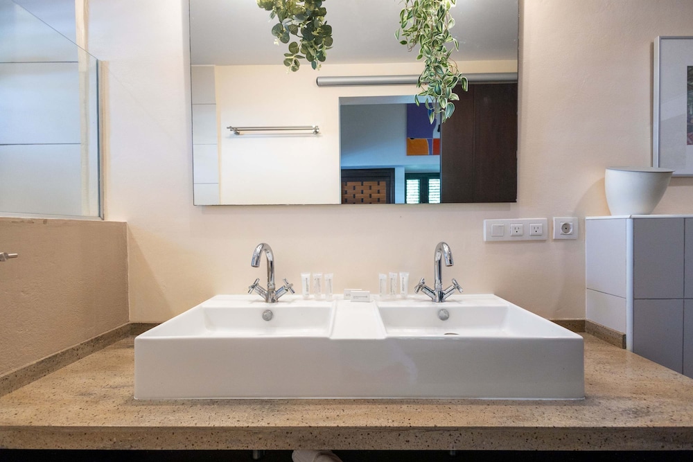 Indigo Garden at Blue Bay Golf Beach Resort