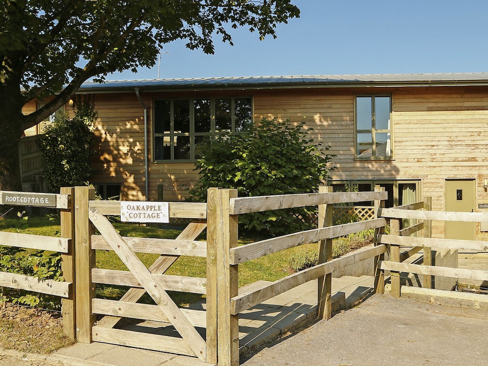 Newton Abbot Vacations - Oak Apple - Property Image 1