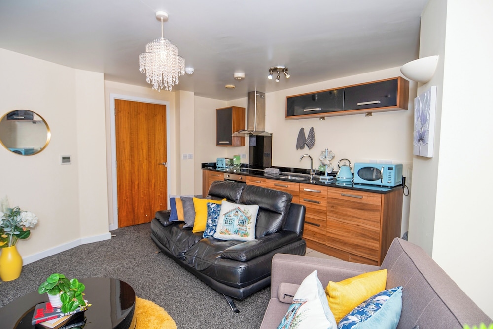 City Centre Location-family Friendly-free Parking