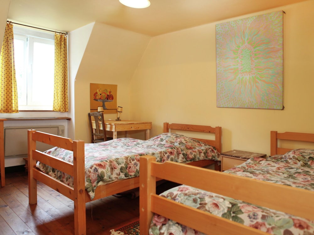 Spacious 11-bed Family Retreat