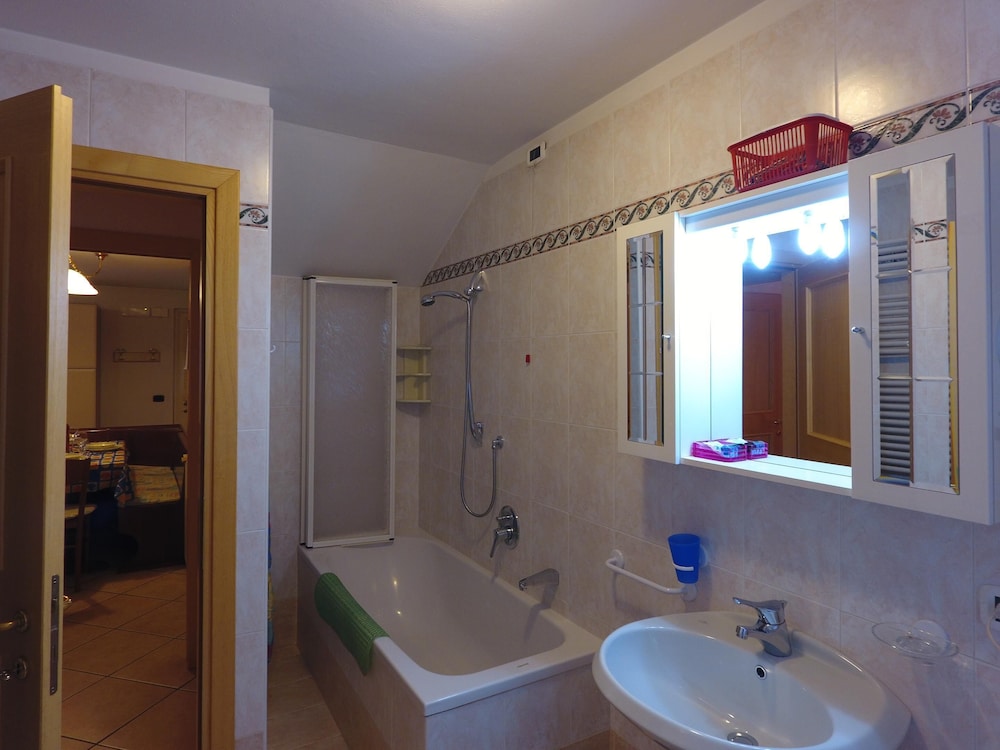 Photo 47