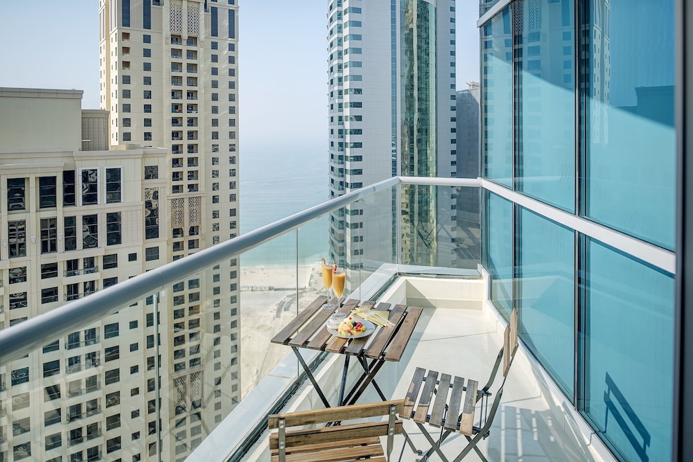Dream Inn Dubai Bay Central