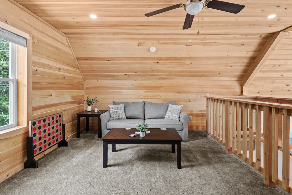 Nittany Cabin by Avantstay Lakefront View Firepit