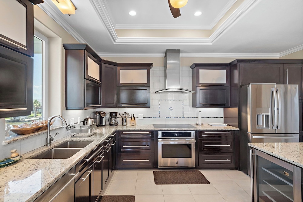 Blue Marlin Bayfront Retreat by Ryson Vacation Rentals