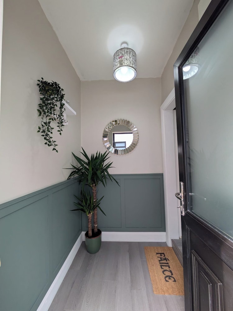 Apartment - Sleeps 4 - Near Aran Islands - Parking