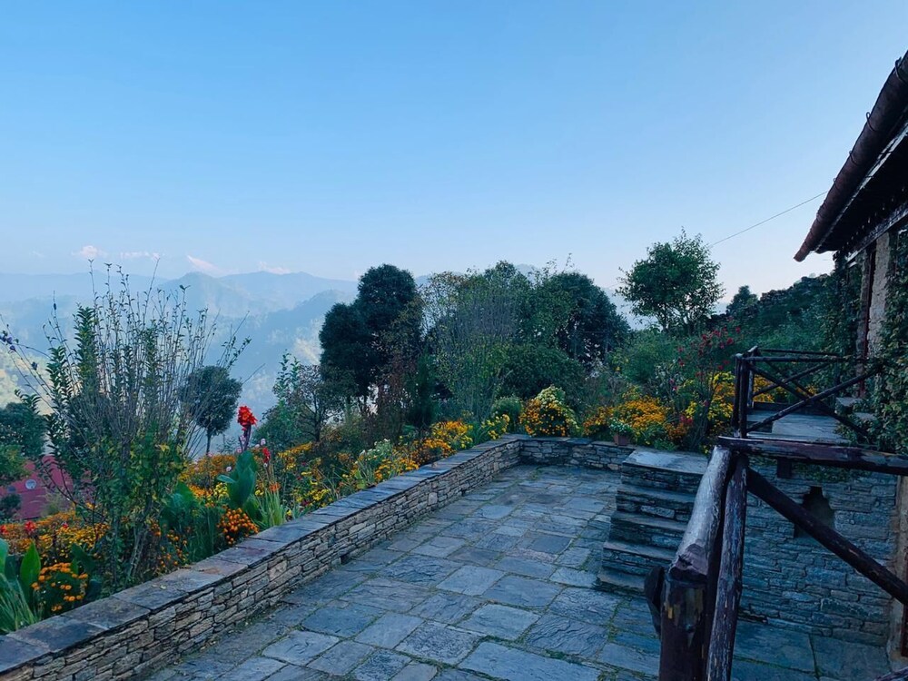 Itmenaan Estate