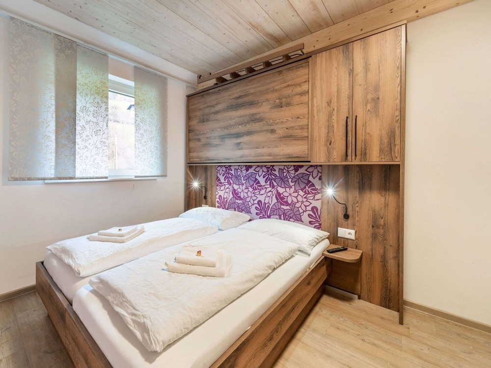 Large Apartment in Sankt Georgen With Balcony