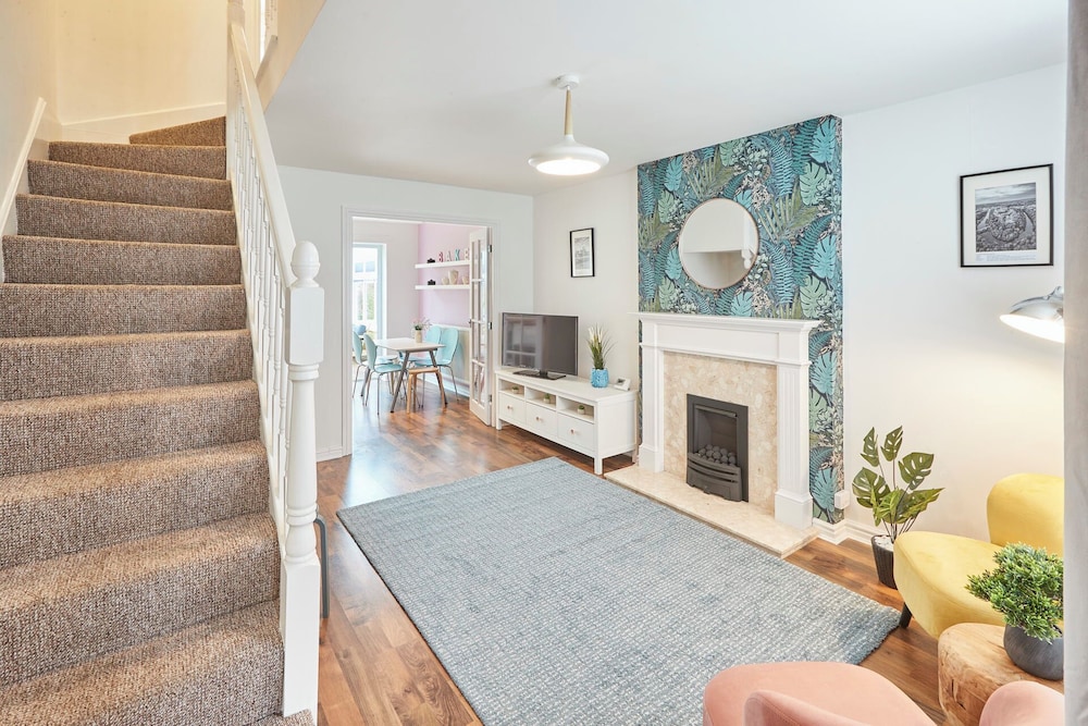 Host Stay Garden Cottage