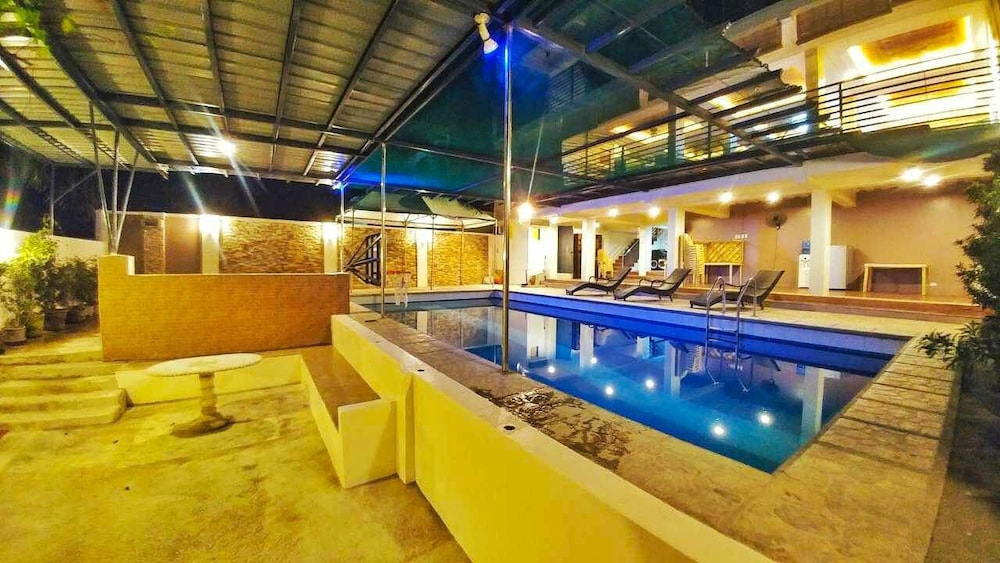 Summer Palace Hotspring Resort