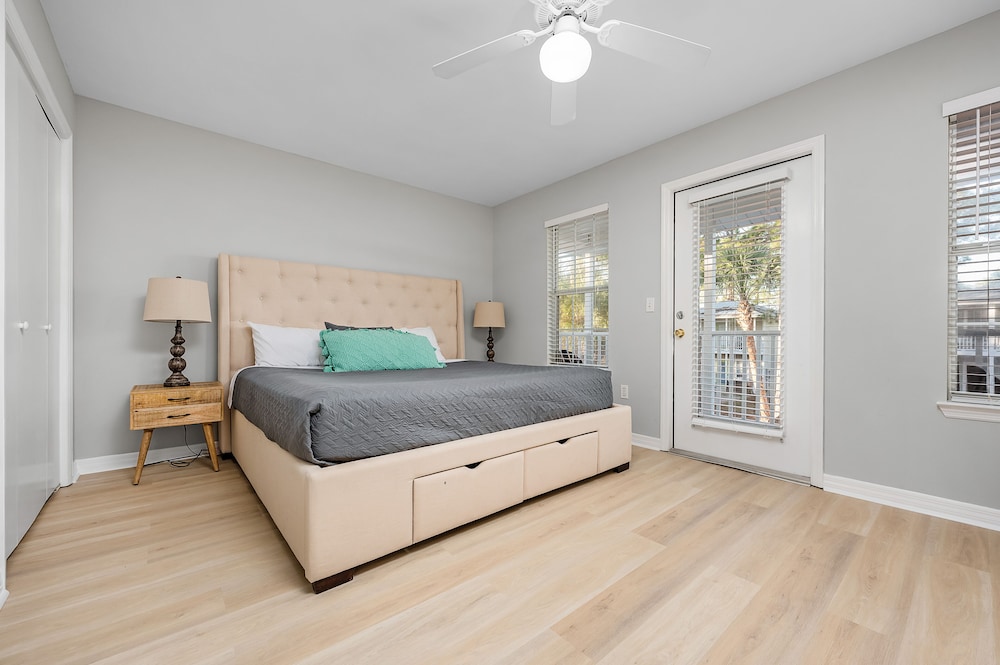 Cute Beach House Minutes from Beach view 2