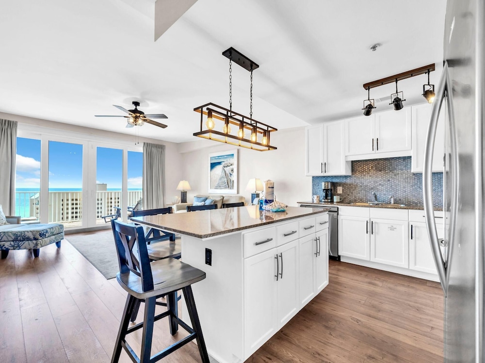 Laketown Wharf 1213