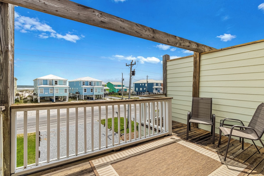 Salty Dog by Southern Vacation Rentals
