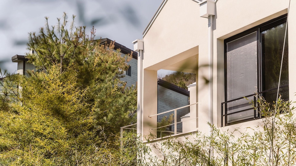 Albescent Pool Villa