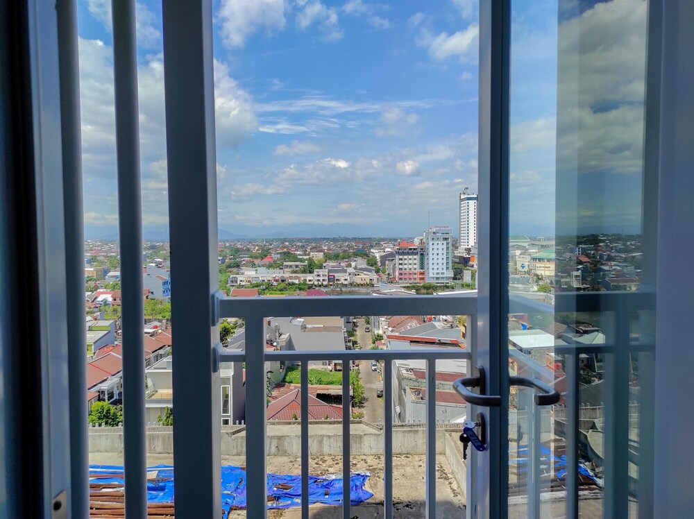 Cozy Studio At Vida View Makassar Apartment