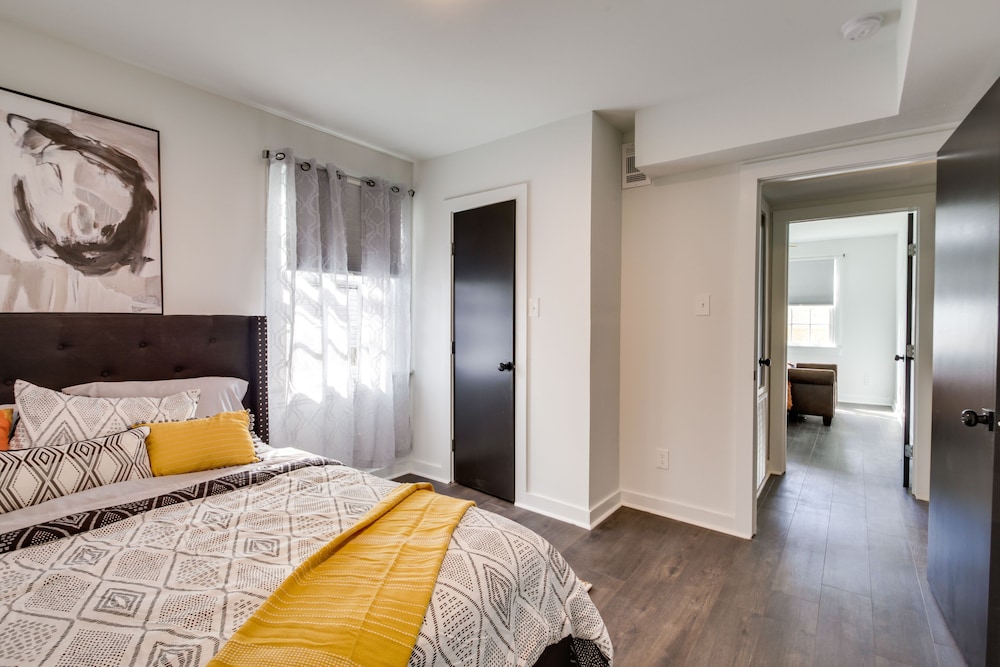 4 Mi to French Quarter: Walkable Apt w/ Yard