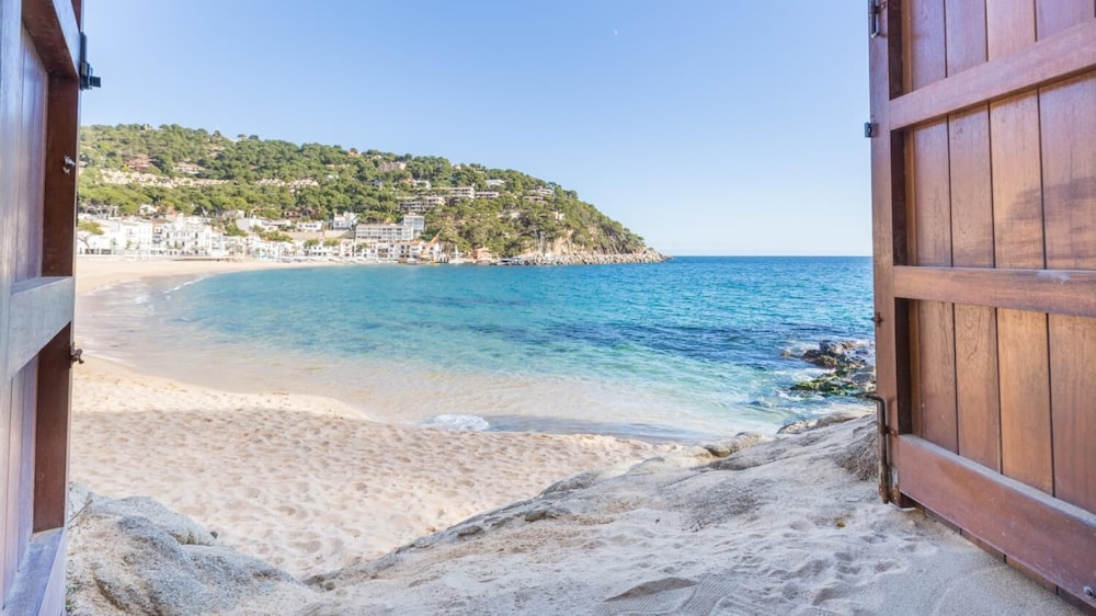 Mirador in Llafranc With 4 Bedrooms and 4 Bathrooms