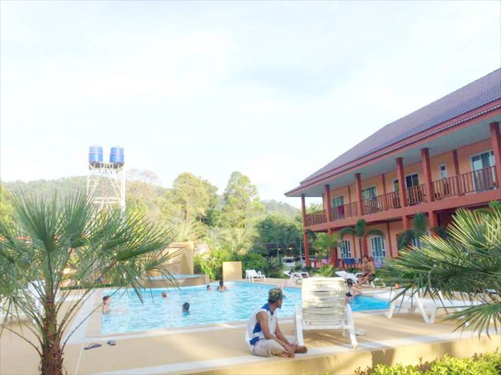 Peaceful Resort Koh Lanta